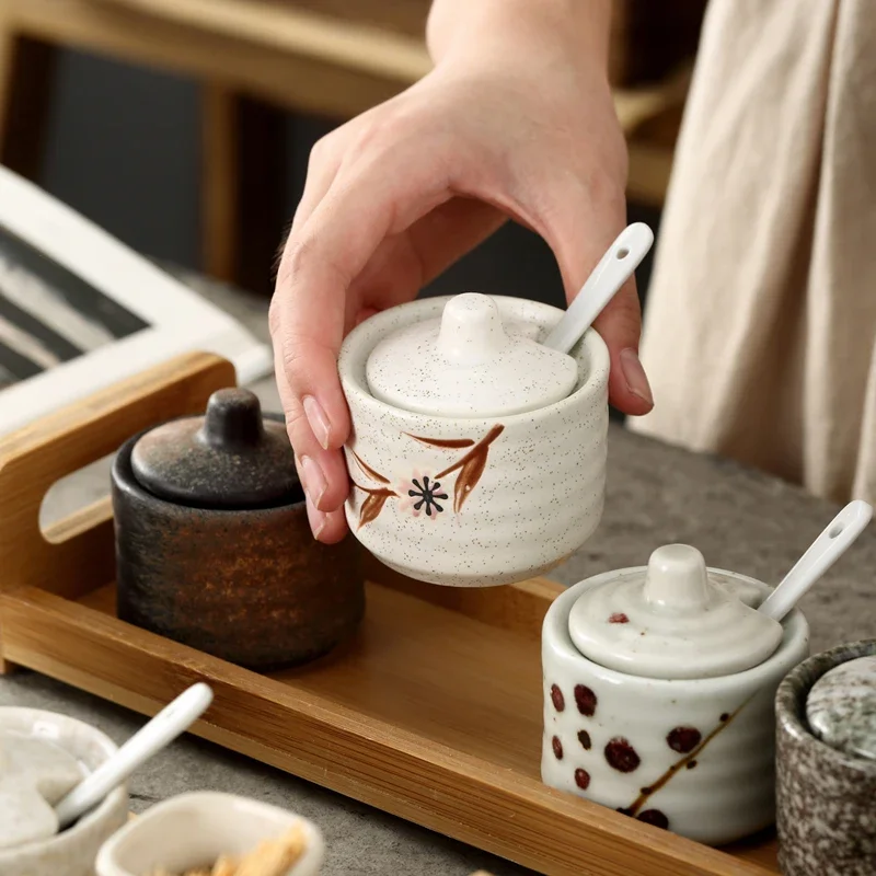 Tarro de condimento de estilo japonés, botella de condimento, caja de especias de cerámica, utensilios de cocina creativos, aceite, sal, tarro pequeño, botella de condimento