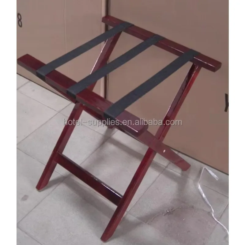 portabagagli-in-legno-per-hotel-e-ristoranti