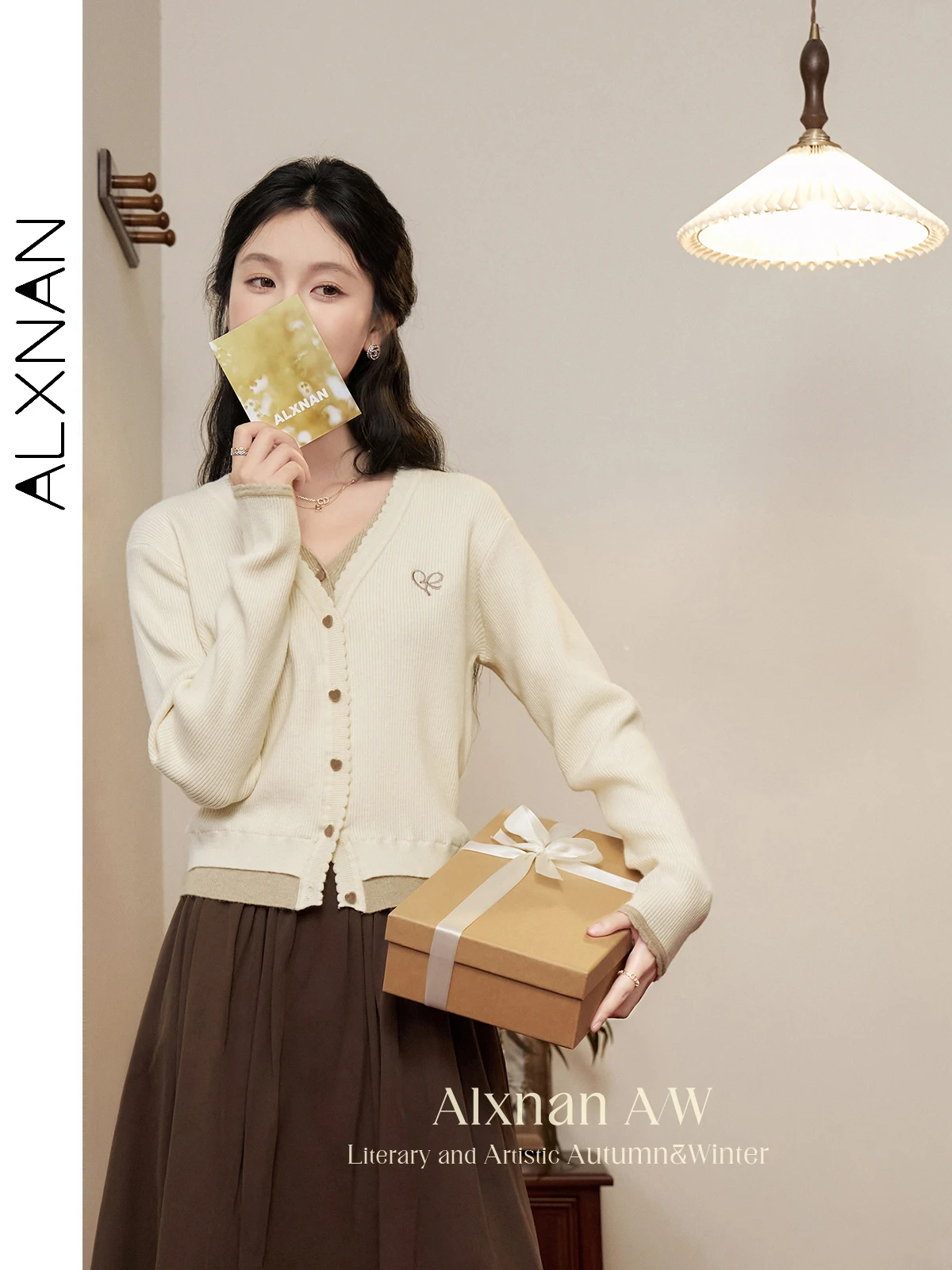 

ALXNAN Women's V-neck Fake 2 Piece Cardigans Exquisite Embroidery Wavy Edge Heart Buttons 2024 Autumn Winter Knit Sweater L50365