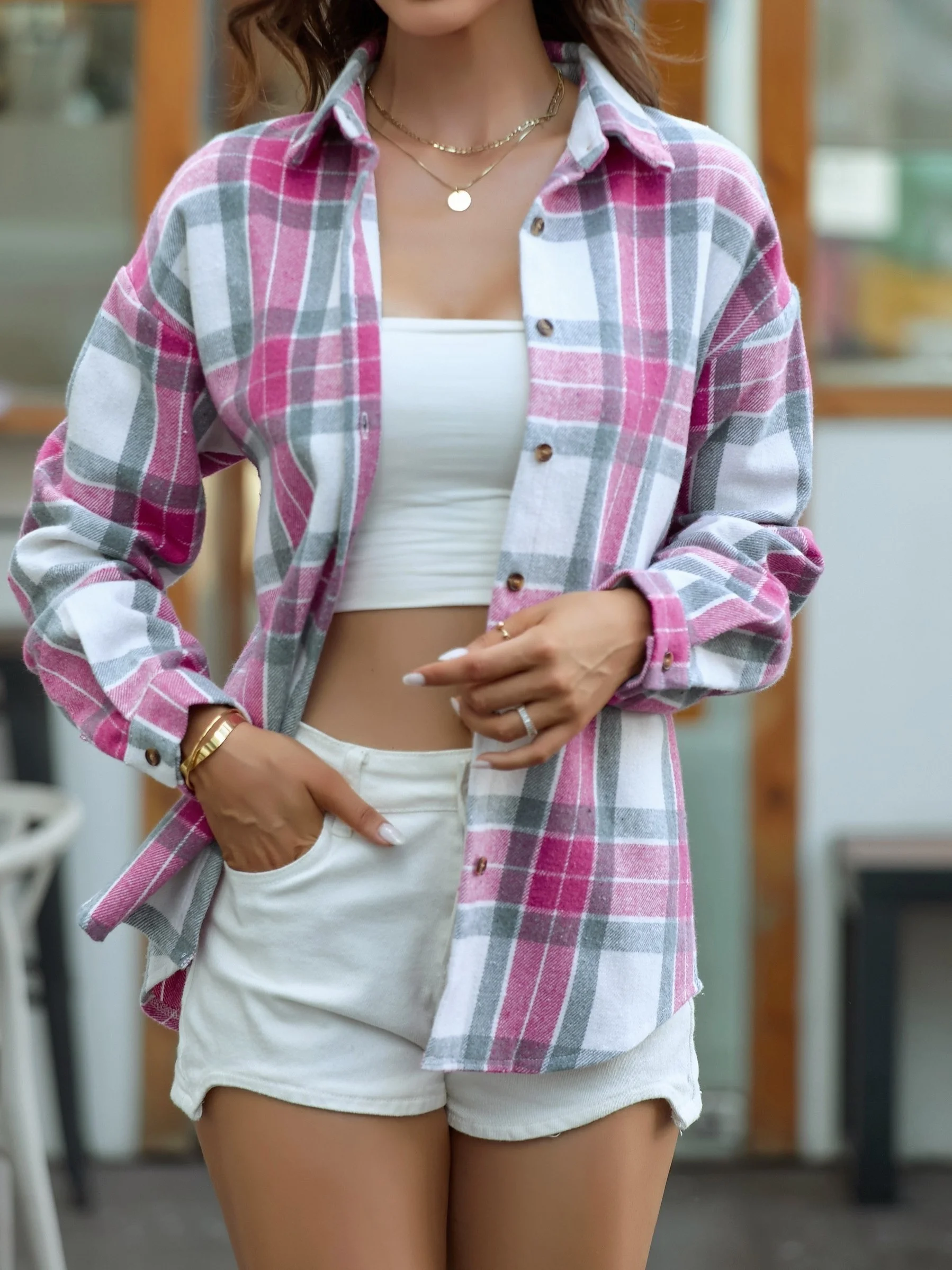 Chemise à carreaux pour femmes, nouveau style, vêtements de printemps et d'automne, revers boutonné, mode décontractée, vêtements pour femmes