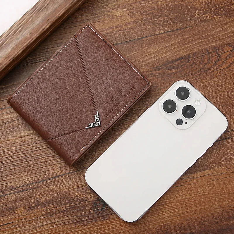 Men's Short Wallet Fashionable Youth Leather Money Holder with Multi-Card Space Lychee Grain Horizontal Splicing Design