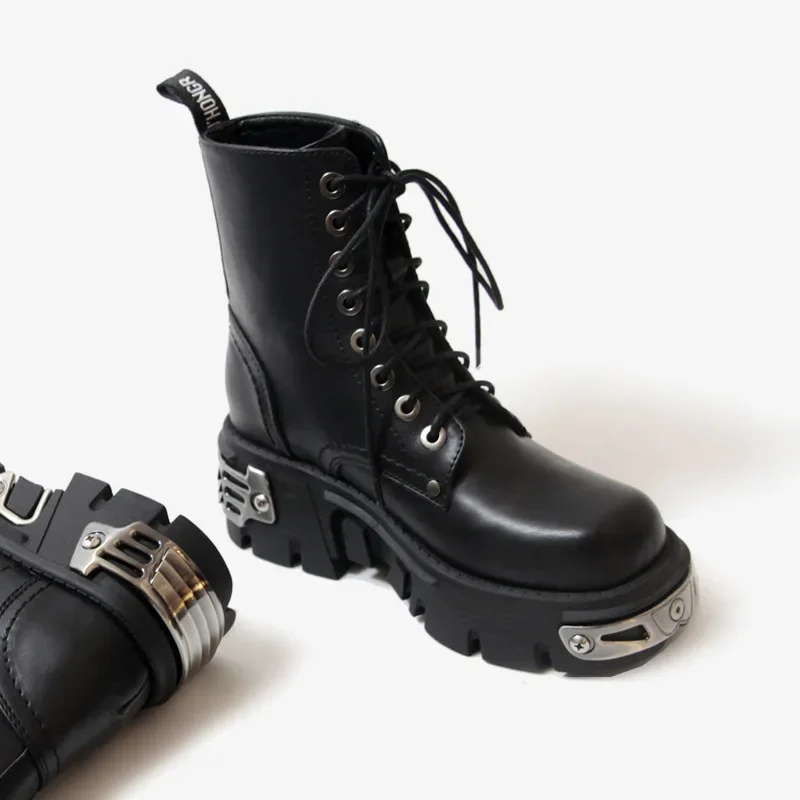 Bottes de rinçage à plateforme de style punk pour femmes, bottes de moto noires, grosses chaussures épaisses, décor en métal, mode pour dames,