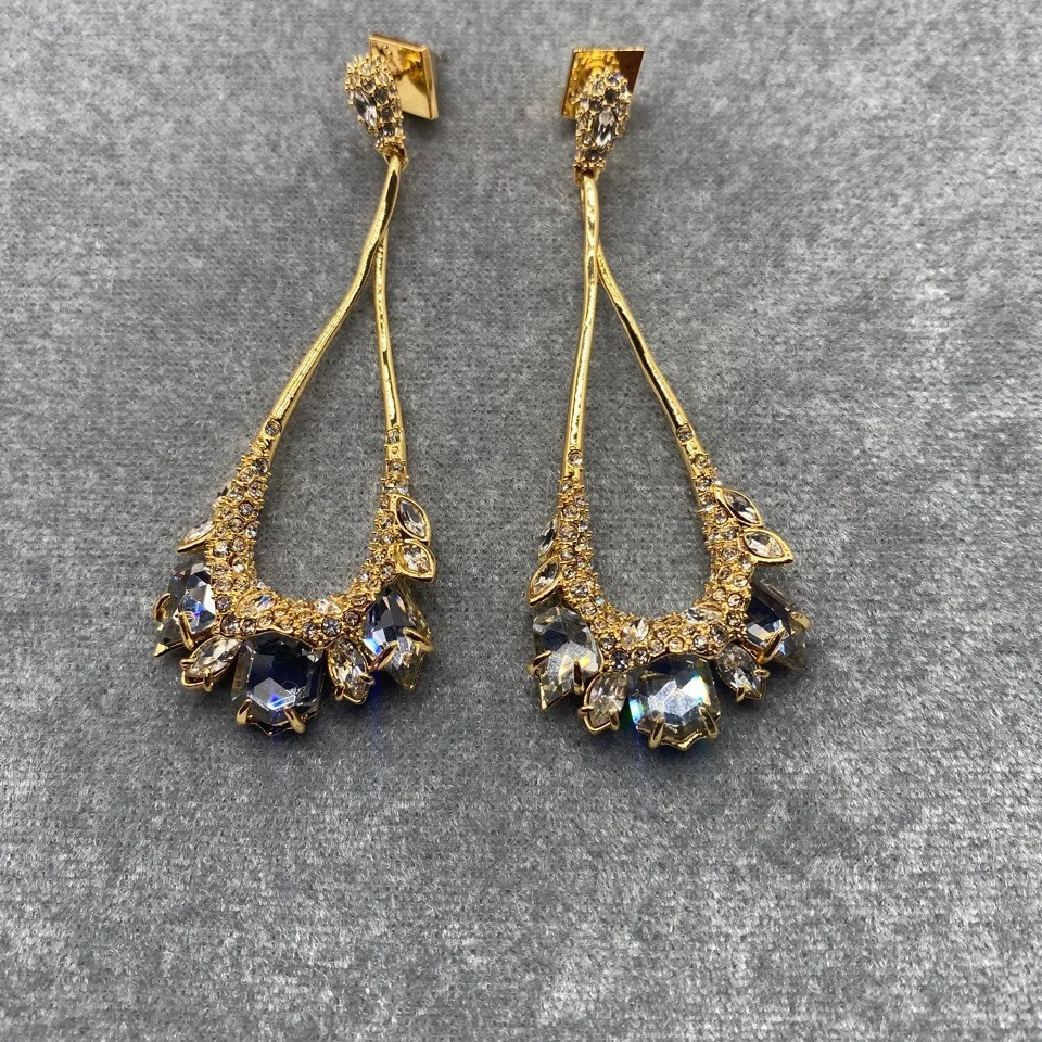 

European and American Genius Designers Create Fashionable and Casual Full Diamond and Big Gem Earrings