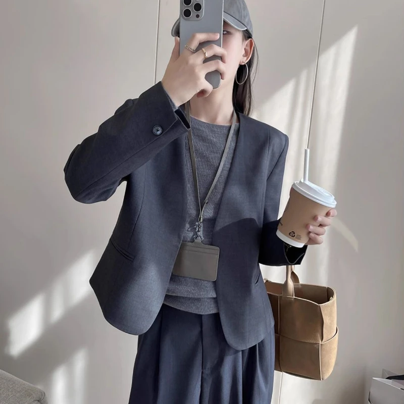 

Элегантный женский серый повседневный простой пиджак с v-образным вырезом и длинными рукавами, весна 202, базовый универсальный пиджак для поездок на работу, аккуратный миниатюрный универсальный пиджак