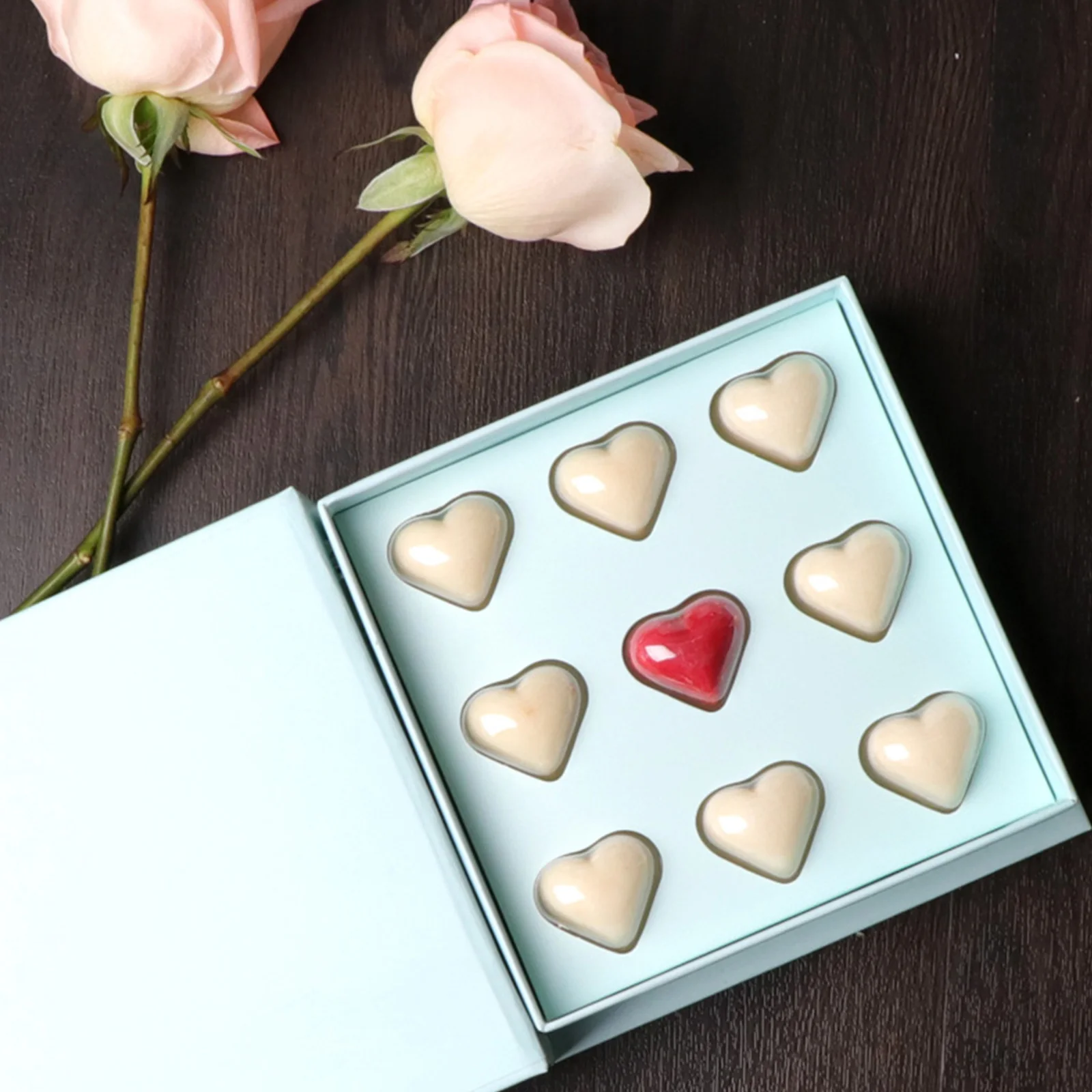 

Heart-shaped Chocolate Gift Box Compartment Storage Present Boxes Wrapping High-end (Light Pink Nine-grid Orderly Candy
