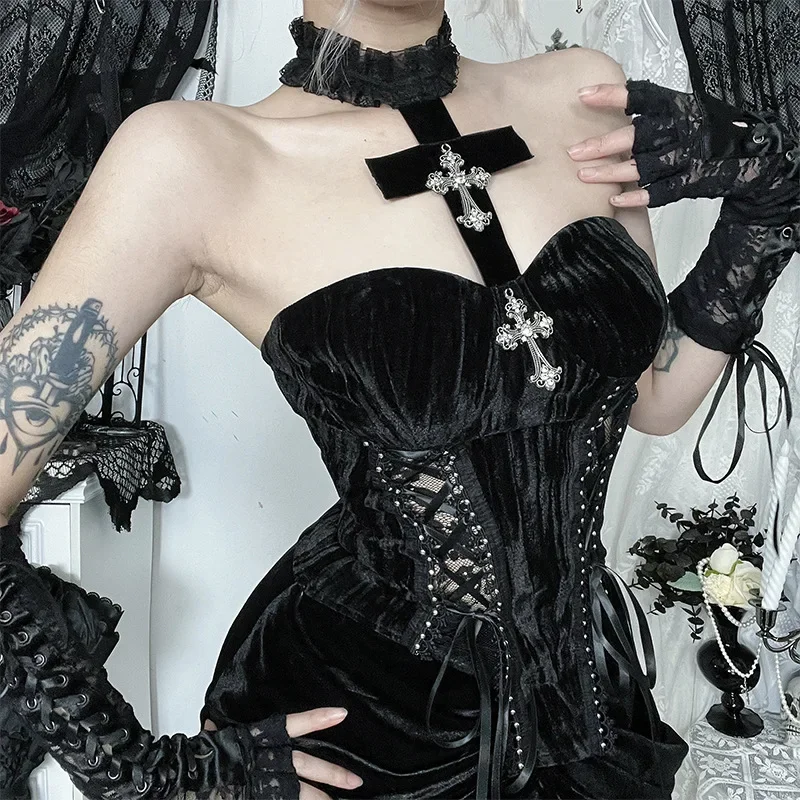 2025 New Vintage Dark Bandage Halter Backless Crop Top Y2K Grunge Women Mall Gothic Halloween Sleeveless Corset Tops Embellished