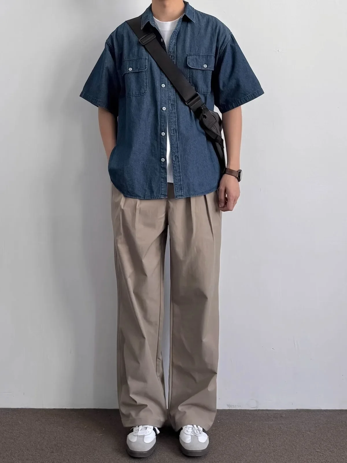 

Лето 2022, тонкие прямые повседневные брюки цвета хаки в стиле ретро, плиссированные, с эластичной резинкой на талии, японские свободные широкие брюки, модные спортивные шорты S