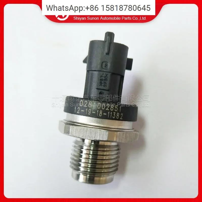 For Cumm-ins for Bos-ch common rail pressure sensor 3974092 4897225 5297641 0281002937