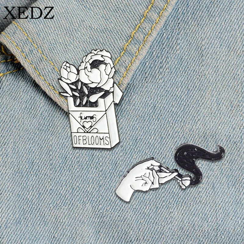 

Cigarette Case Rose Enamel Pin Personalized Art Metal Brooch Handmade Rose Flower Clothes Badge Bag Jewelry Gifts for Friends