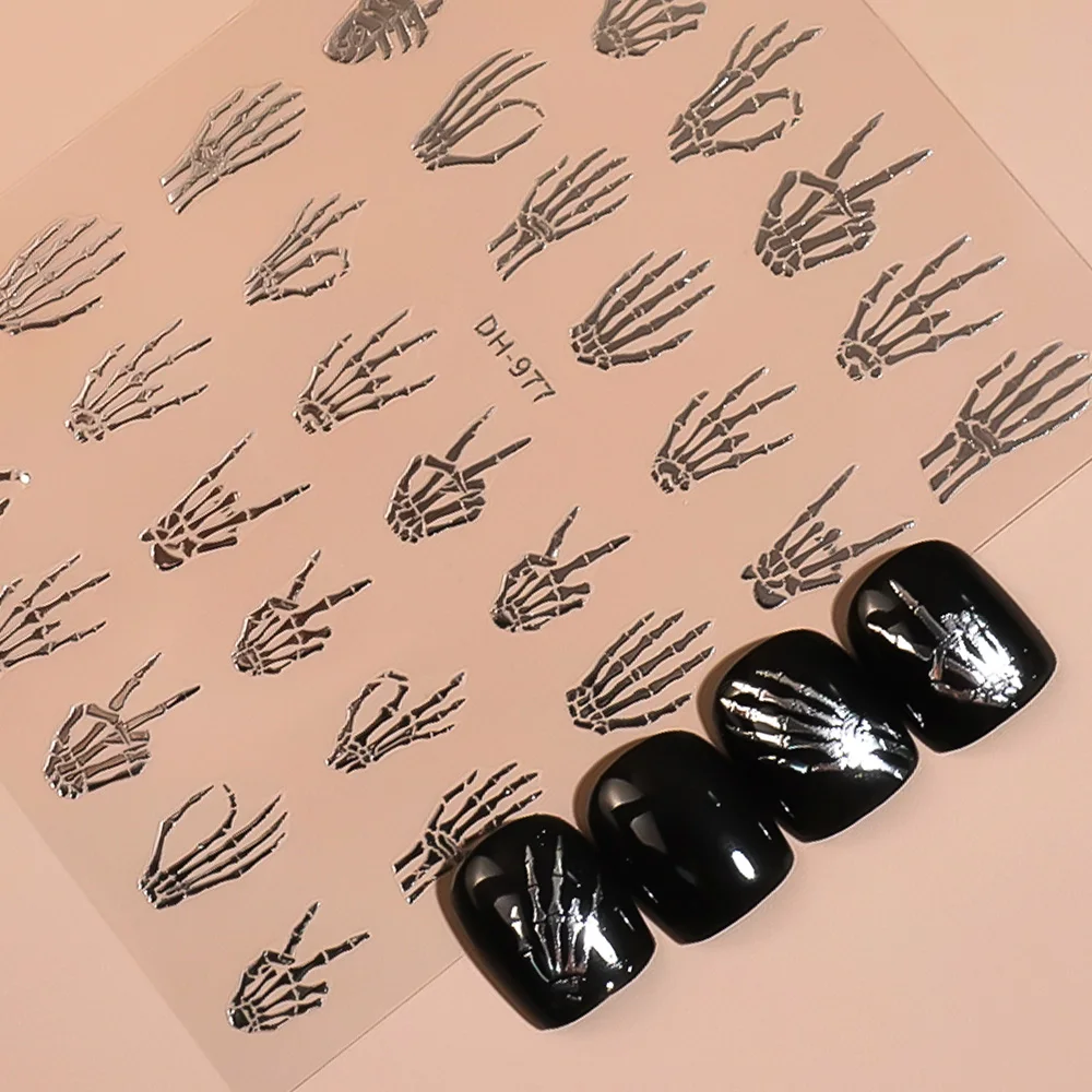 สติกเกอร์ติดเล็บแบบแบน 3 มิติ ลายมือโครงกระดูกสีเงิน สำหรับตกแต่งเล็บผู้หญิง DIY สติกเกอร์ติดเล็บแบบมีกาวในตัว สำหรับตกแต่งเล็บสไตล์พังก์แฟชั่น