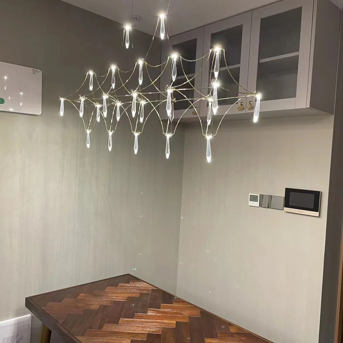 Restaurant Strip Chandelier Postmodern Light Luxury Lobby Front Desk Lamp Designer Minimalist Bar Dining Table Crystal LED Lamp
