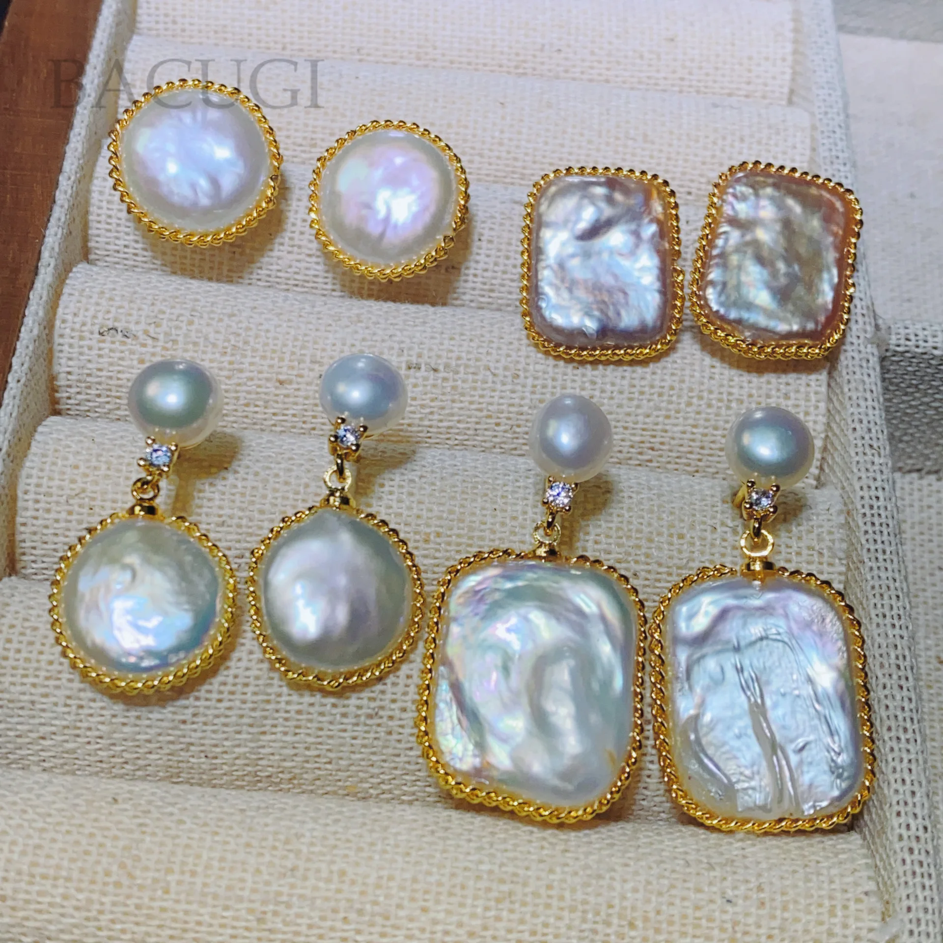 

Серьги-гвоздики из серебра 925 пробы с пресноводным натуральным жемчугом