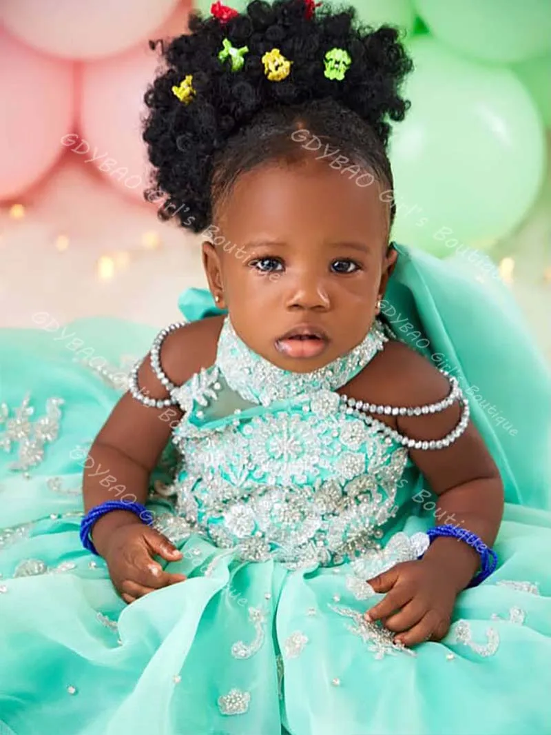 Aangepaste baby meisjes verjaardag jurk glitter kralen kant tule baljurk kinderen halter prinses optocht bloemenmeisje jurk met strik