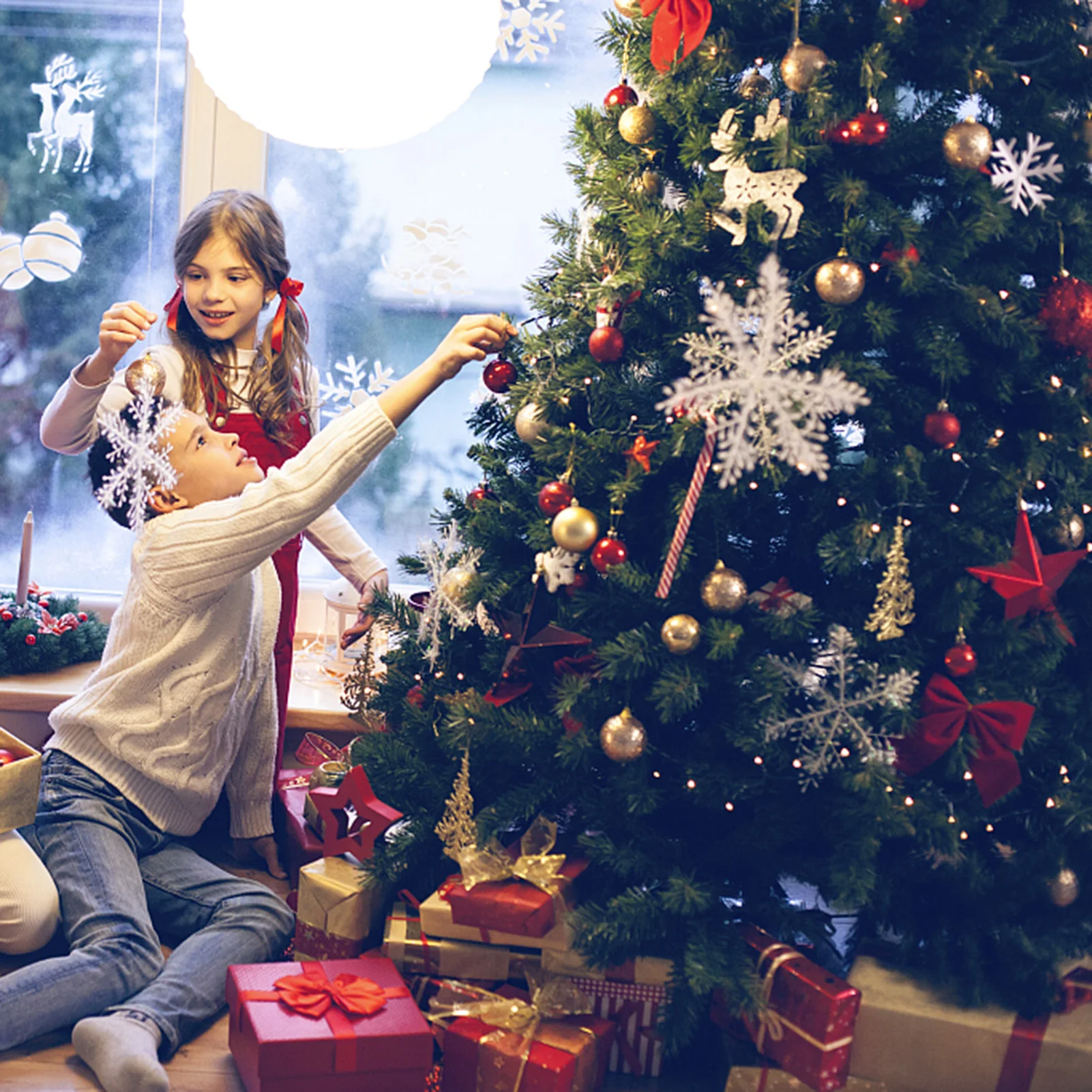 

Christmas Balls Ornaments 24Pcs multicolored Shatterproof Christmas Tree Decoration 30MM Hanging Ball for Xmas Party Wedding