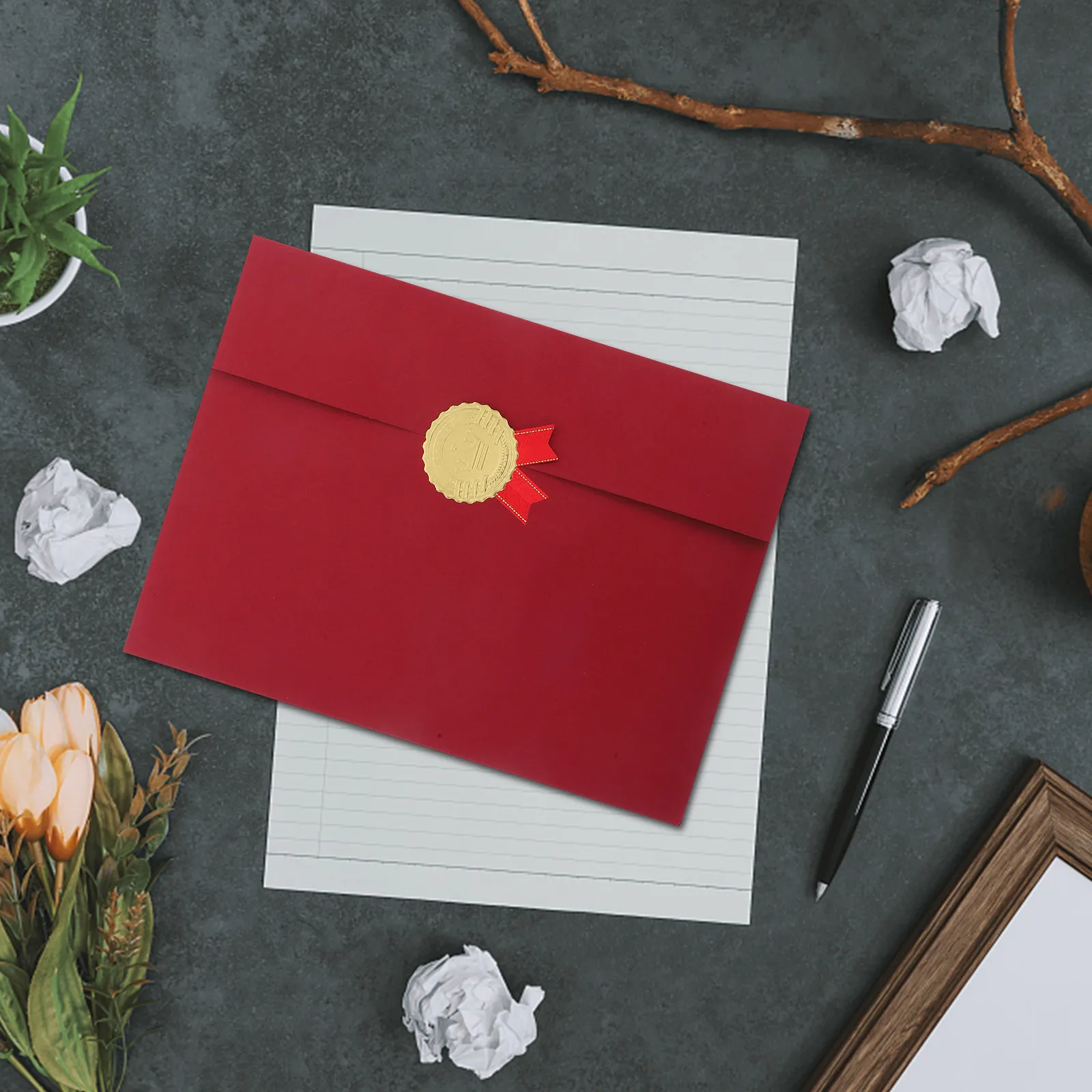 

Трехсекционные папки для сертификатов, профессиональные обложки для дипломов, защитные папки для наградных сертификатов, папки для документов с золотым тиснением