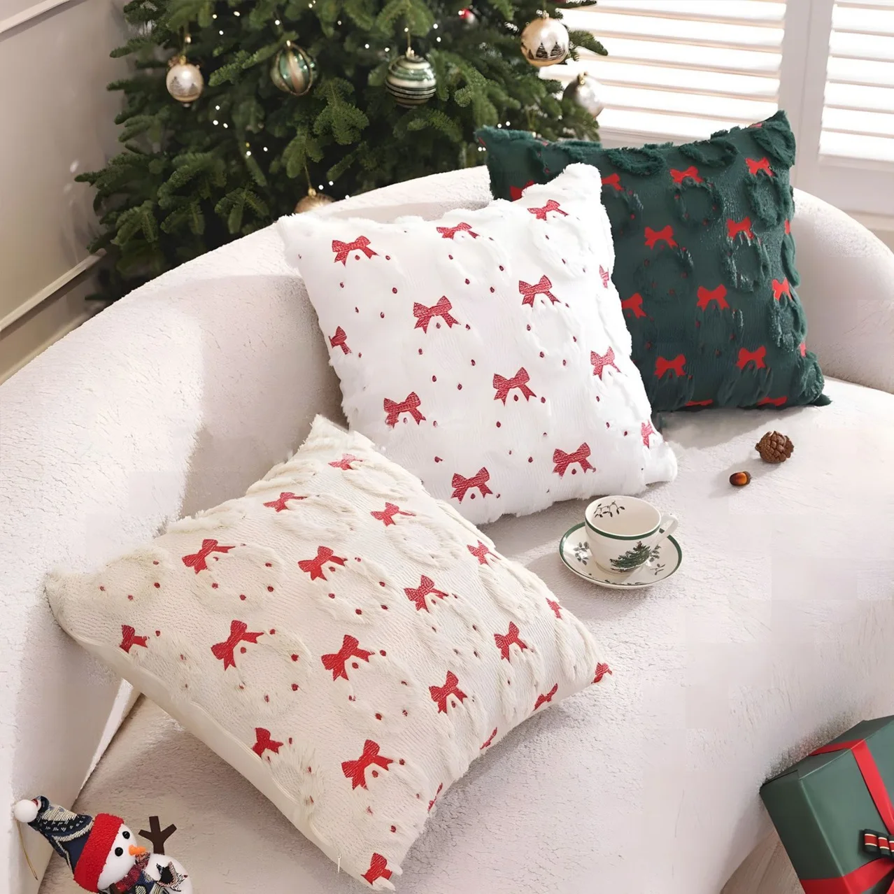 2026 Neujahr Weihnachten Couch Kissenbezug Niedliche weiße Glocke Weihnachtsmann Kissenbezug 45 x 45 cm Kunstfell Kissenbezug für Sofa Wohnzimmer