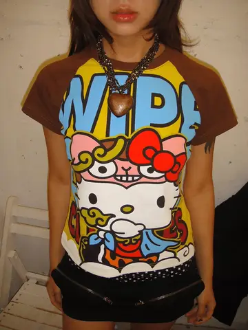 Yeni Sanrio Hello Kitty Anime Moda Kısa Üstler Y2k Yaz Sevimli Tees Karikatür Baskılı High Street Gotik Kısa Kollu T-shirt