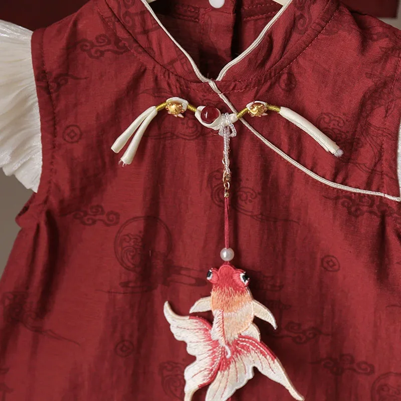 ملابس صيفية للفتيات حديثي الولادة لعام 2026 على الطراز الصيني مطبوعة بدون أكمام باللون الأحمر للعام الجديد بدلة الأميرة رومبير مستلزمات الأطفال B287