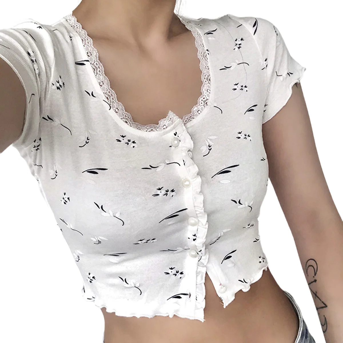 Women Summer Short-Sleeved T-shirt Lace Collar Fashion Print Slim Fit Crop Tops Pearl Button Cardigan