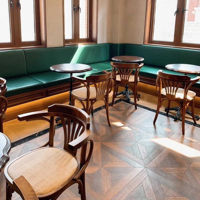 

Американский ретро обеденный стул из цельного дерева, кафе, западный ресторан, французский ресторанный стол и стул