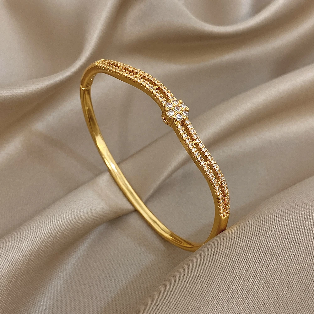 

DODOHAO Elegant Sparkling Zircon Gold Plated Bracelet Women Exquisite Irregular Geometric Openable Bangle Luxury Jewelry Gifts