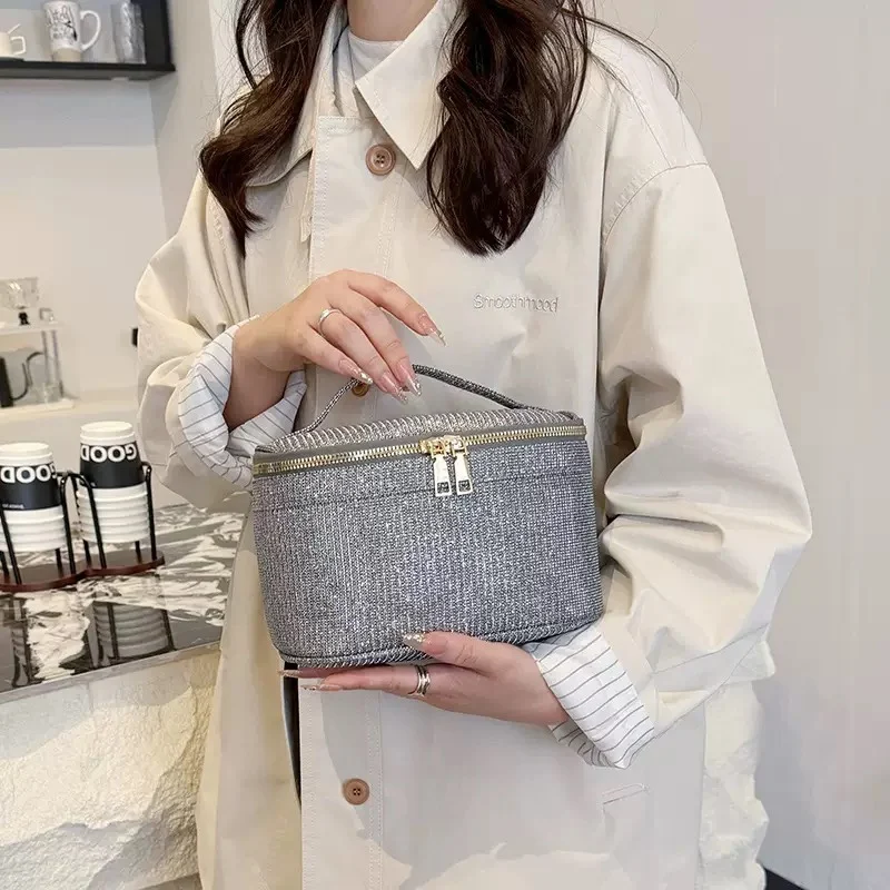 nouvelle-trousse-de-maquillage-portable-grande-capacite-2026-sac-de-voyage-ultra-populaire-trousse-de-toilette-tendance-avec-fermeture-Eclair-en-pu