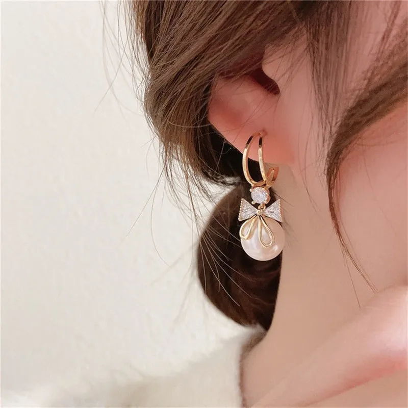 New Korean Style Contracted Round Pearl Earrings For Women Sweet Flower Zircon Geometric Stud Earring Girl Party Jewelry