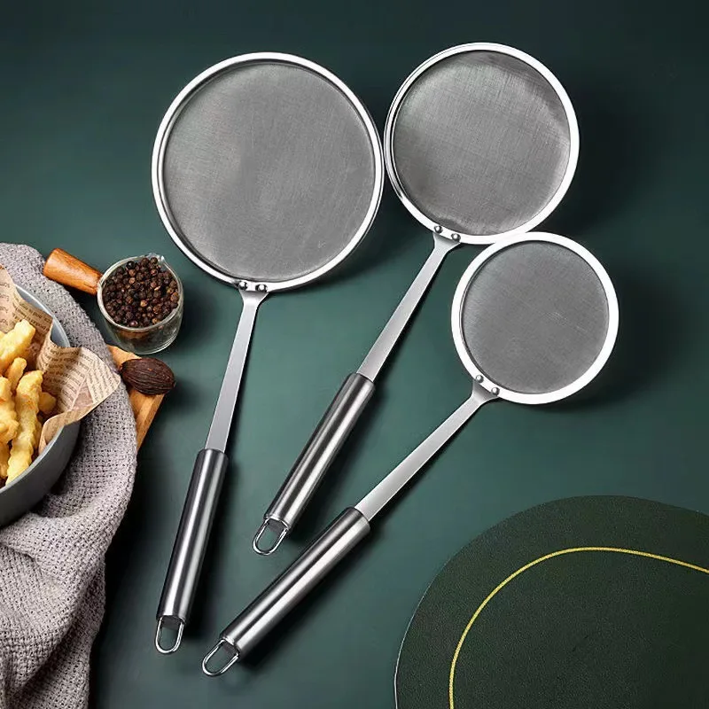 304 Durszlak do makaronu ze stali nierdzewnej Łyżka do filtra oleju Duży odpieniacz do makaronu Długi uchwyt Drobna siatka Gadżety kuchenne
