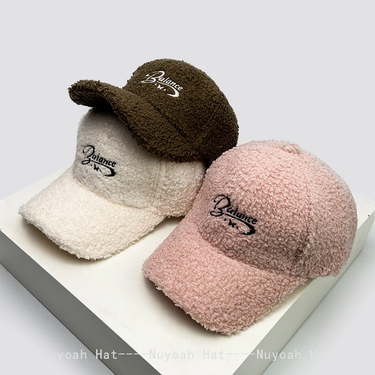 

New Women Butterfly Letters Embroidery Baseball Hats Sunshade Korean Warm Lamb Fleece Peaked Caps Versatile Casual Fashion ins