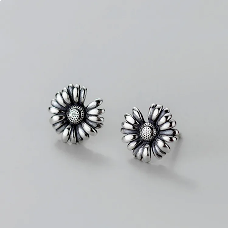 

New Retro Sunflower 925 Sterling Silver Jewelry Creative Small Chrysanthemum Flower Exquisite Stud Earrings TYB140