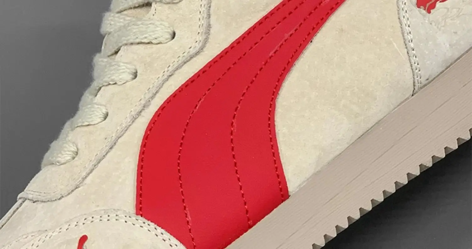 Herren-Sneaker in Beige und Rot, Retro-Design, Obermaterial aus Wildleder, Schnürung, leicht, flache Sohle, Freizeit- und Alltagsschuhe, klassisches, trendiges Streetwear-Modell. – Detail 5