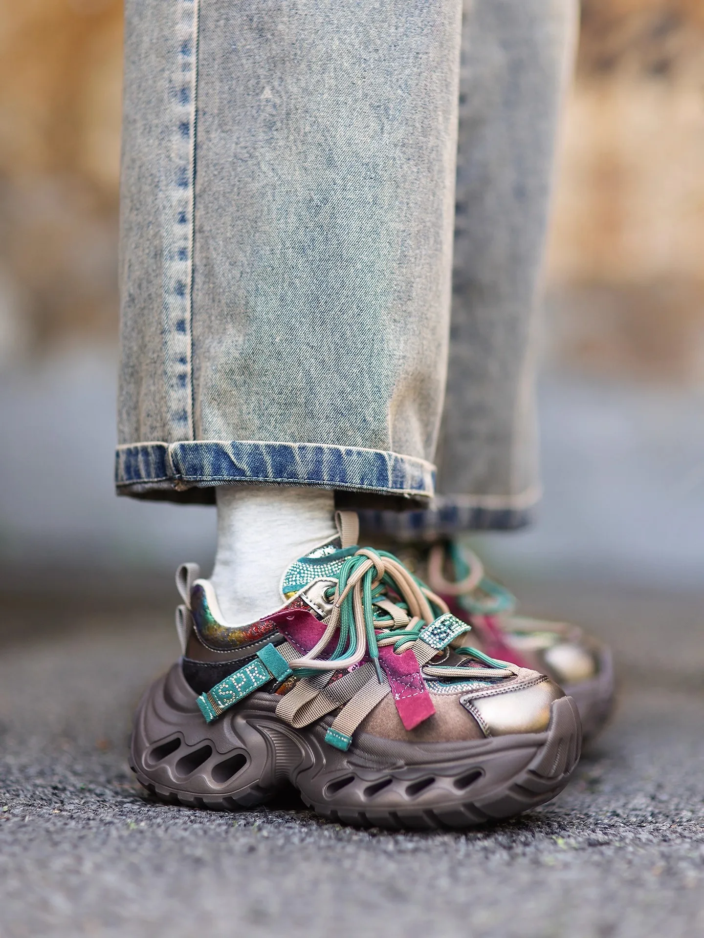 

GKTINOO женская обувь для отдыха из натуральной кожи, кроссовки на мягкой подошве, легкая осенне-зимняя женская обувь на платформе, увеличивающая рост