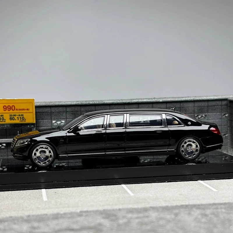 Diecast 1/64 Size Mercedes Maybach Pullman Model Car Benz S600 Alloy Car Model Toys for Boys Collection Display Hobby