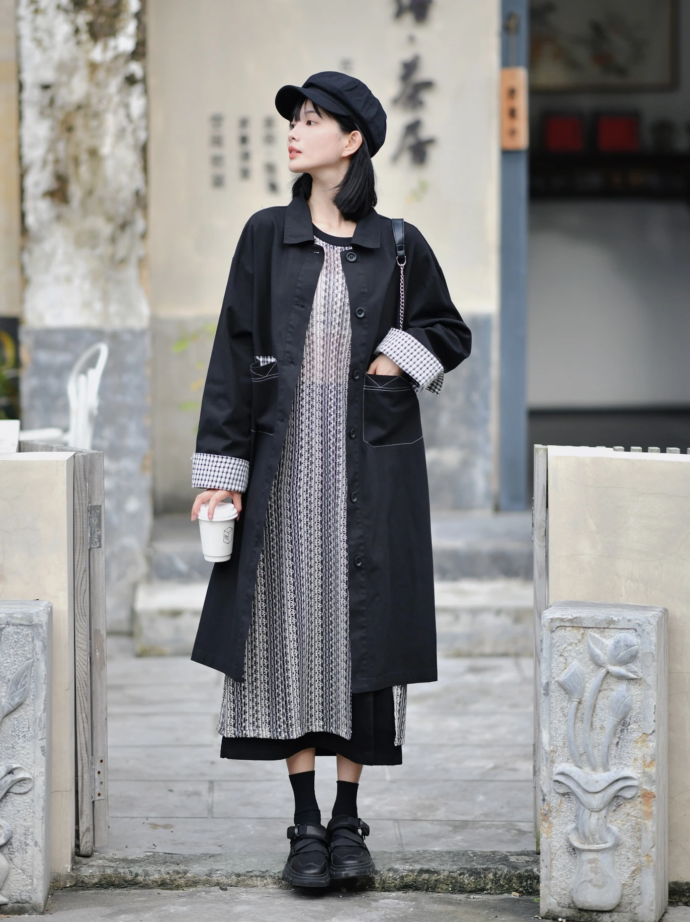 

TheLAN Artistic Mid-Length Single-Button Windbreaker Autumn High-End Sensation Stitched Patchwork Retro Sle Women's Coat