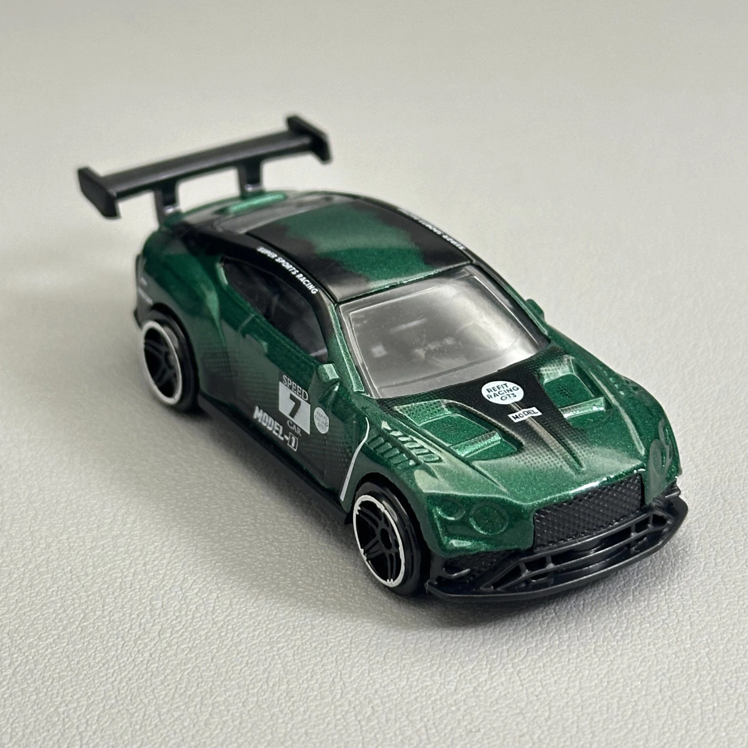 1/64 Scale Continental GT Diecast Alloy Model Car Mini Racing Supercar Collectible Toy Desktop Ornament Gift for Boys & Car Fans