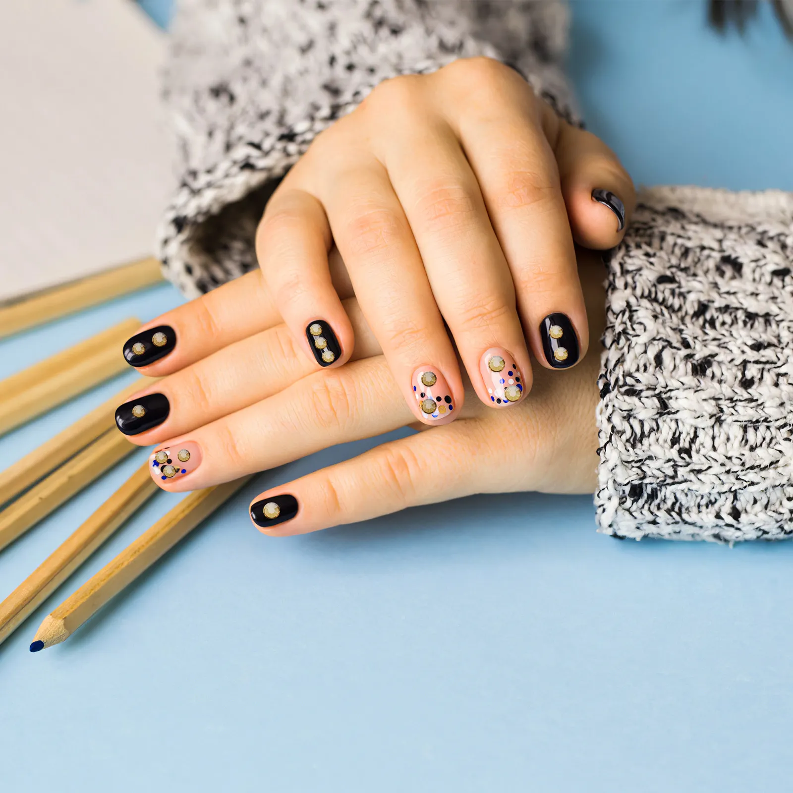 

1 упаковка блестящих круглых страз с плоским дном для декора ногтей, для женских и накладных ногтей, принадлежности для маникюра, стразы оптом