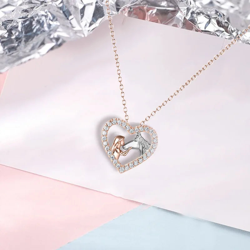 Fashion Women and Horse Necklace Heart Zircon Pendant Engagement Necklaces for Women Animal Jewelry Birthday Anniversary Gift