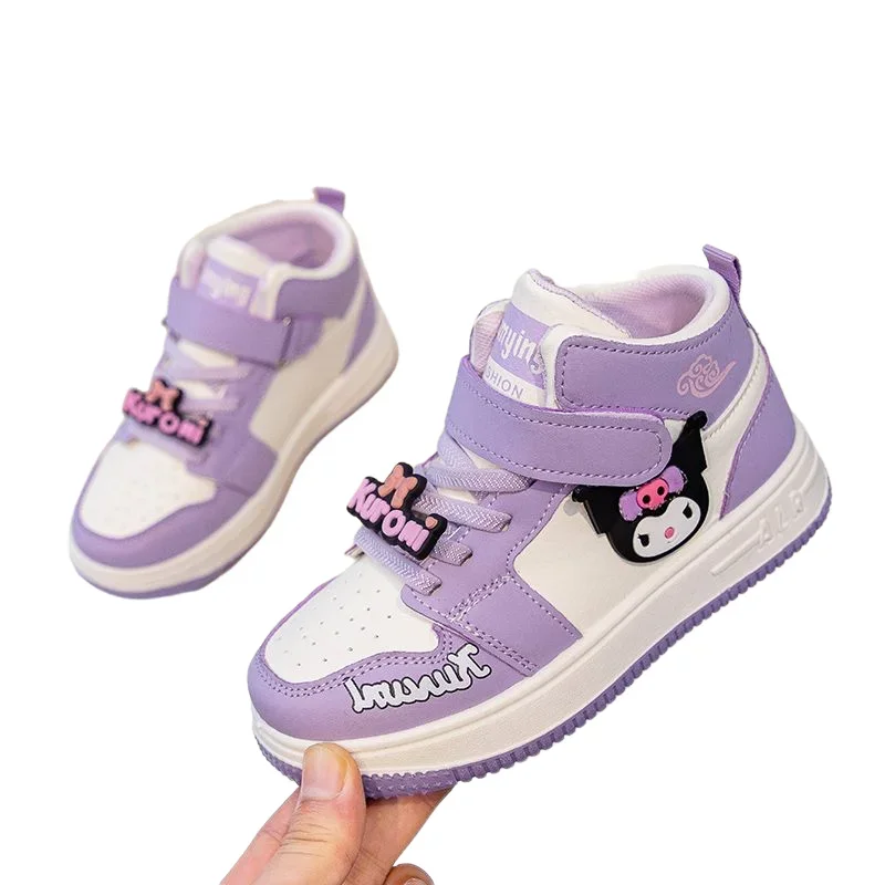 Scarpe casual da ragazza Sanrio Kuromi Cartoon Scarpe da ginnastica per bambini in pelle antiscivolo resistenti all'acqua Scarpe da esterno traspiranti con fondo alto e morbido Novità