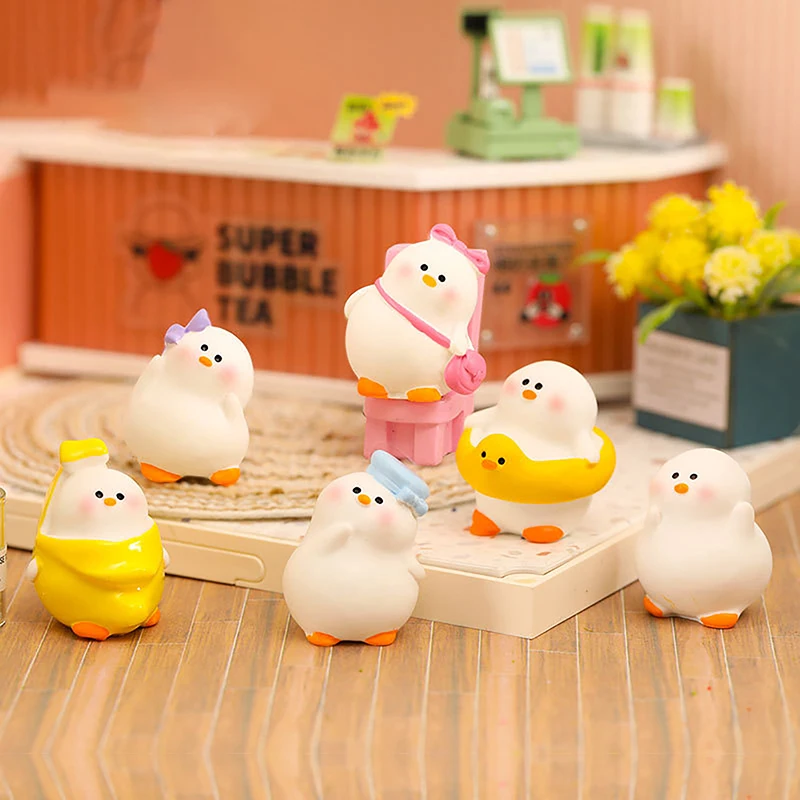 Cute Cartoon Little Fat Goose Resin Crafts Micro Landscape Ornament Car Centre Console Small Ornament Home Decoration Gifts