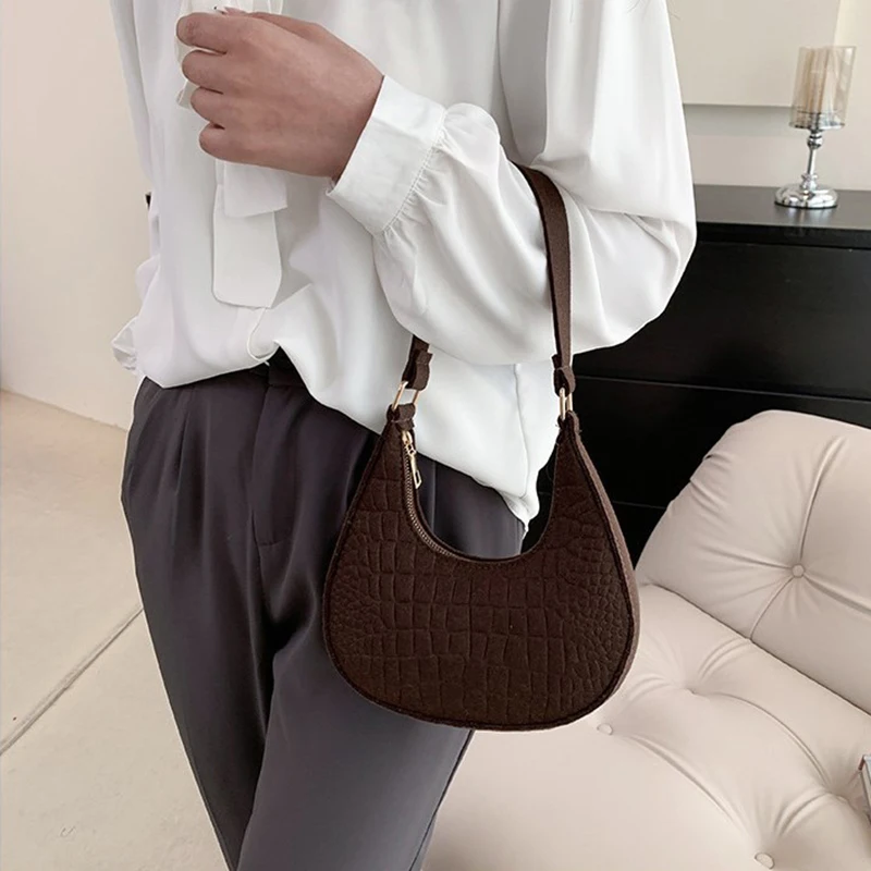 Fashion Simple Moon Shape Underarm Bags Cute Women Female Crocodile Grain Shoulder Bag Felt Purses Handbags Trend Accessories