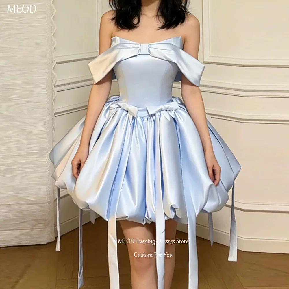 MEOD Sky Bule Trägerloses Mini-Abschlussballkleid aus Satin, schulterfrei, A-Linie, Geburtstagskleid, kurzes Abschlusskleid mit Schleife, individuell gestaltet
