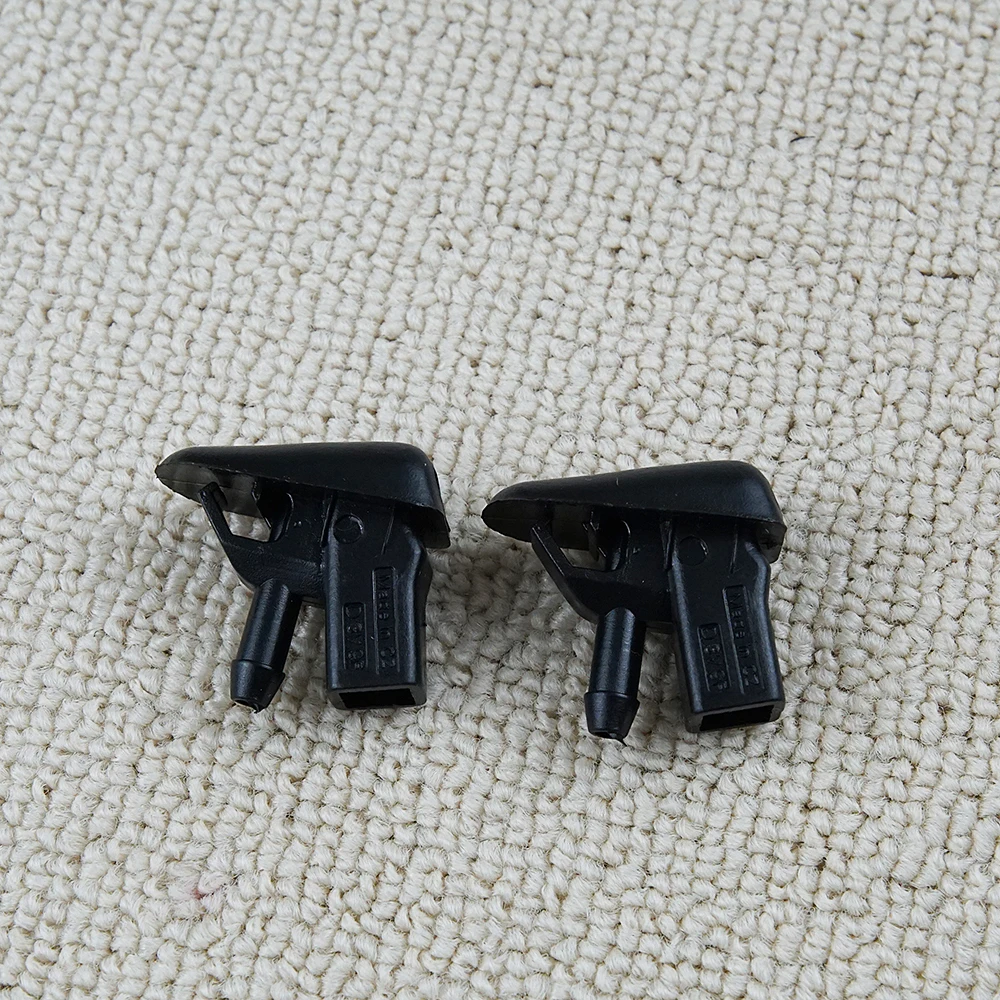 31301519 31301520 Windshield Washer Nozzle For 2010-2013 Volvo S60 S80 XC60 XC70 Windshield Hood Squirter Jet Car Accessories