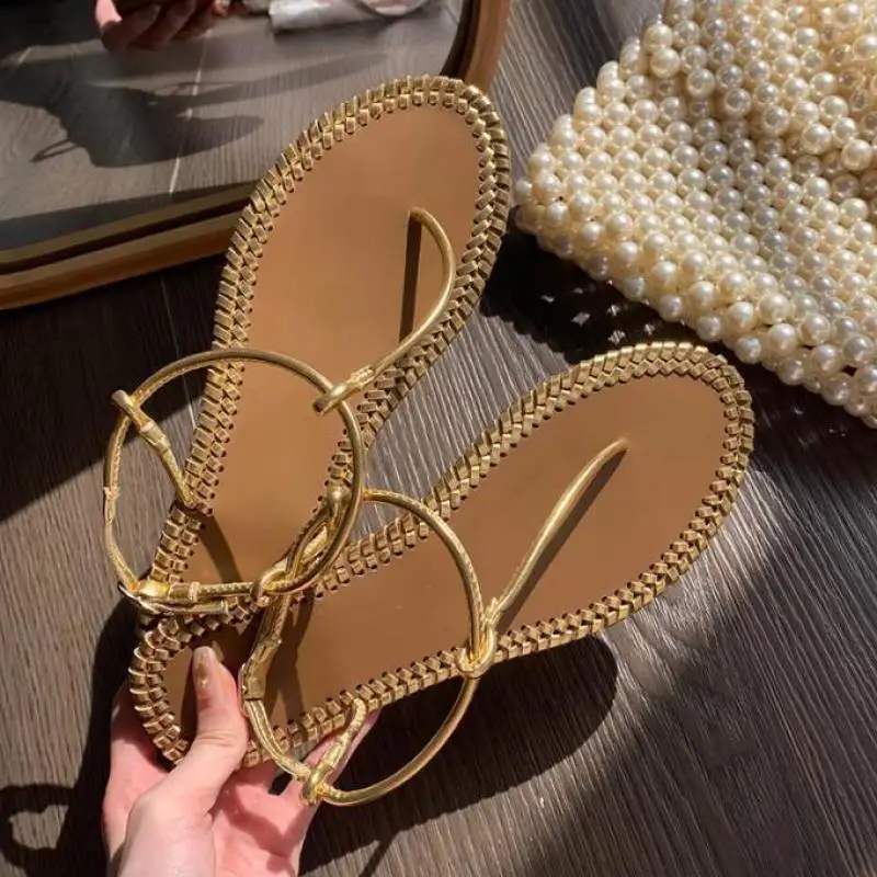 2024 Summer Flats Sandals Women French Style Beach Flip Flops Roman Sandal Women\'s Flat Shoe Gold T-strap Sandalias Femininas