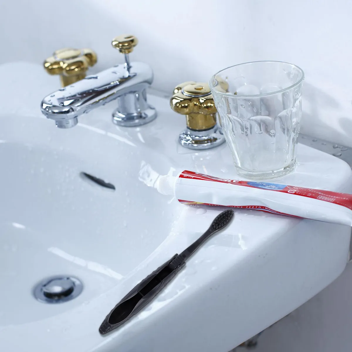 

8Pcs Foldable Travel Toothbrush Portable Toothbrush for Camping Charcoal Bristles Brush Handle Rinse and Store Easily