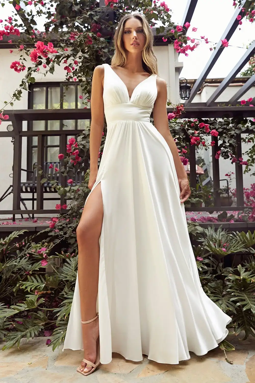 50 Colors Simple Wedding Dresses A Line For Bride Slit V Neck Sexy Backless Bridal Gowns Evening Party Prom Gwons Customized