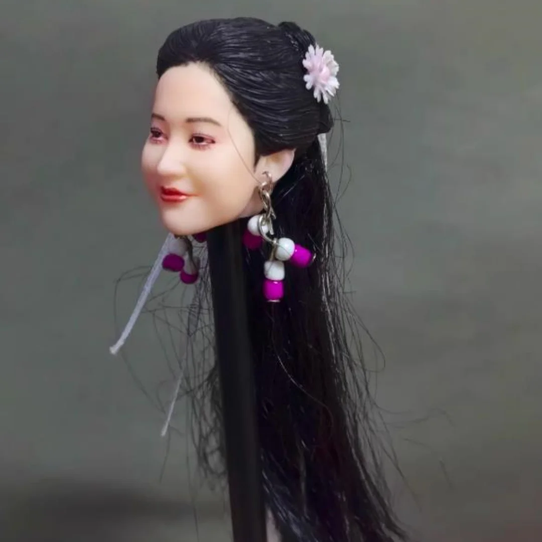 

Голова женского персонажа 1/6 Crystal Liu Expression с черными волосами, подходит для фигурок 1/6 масштаба, для 12-дюймовых тел фигурок PH TBL, игрушки