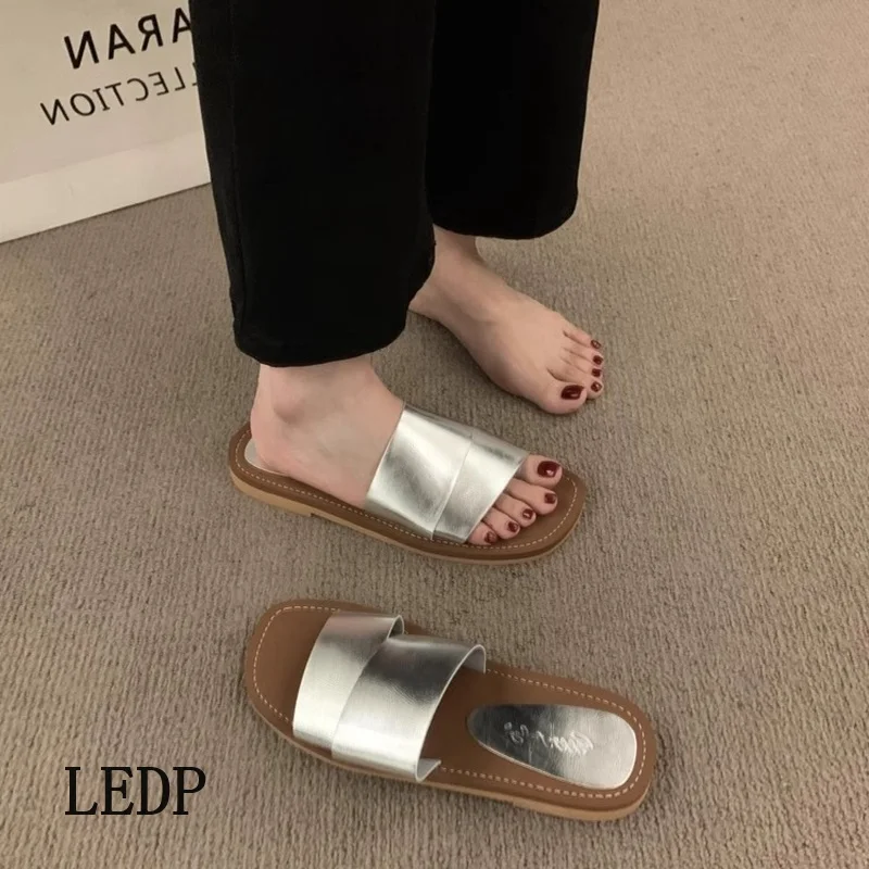 LEDP Women's Slippers Design Retro Open-toe Flats 2024 Summer Seaside Resort Beach Sandals Imitation Suede Leather Upper Mule