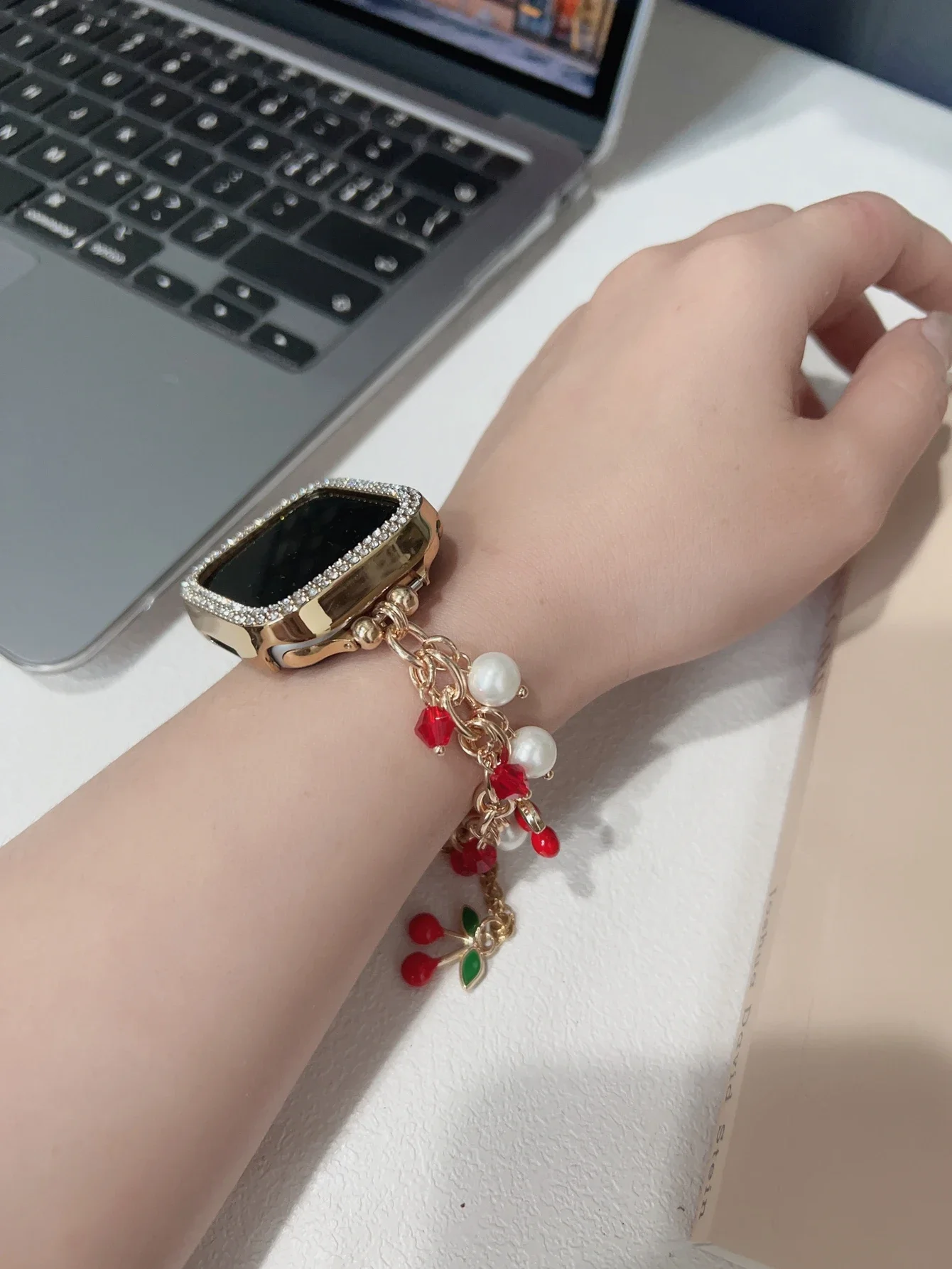 Fashion Cherry red Metal link For Apple Watch band Series 8/7/6/10/9 40mm 41mm 38mm 42mm 44mm 45mm 46mm Strap