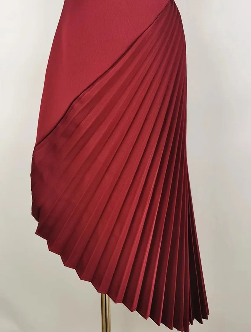 Runway New Spring Satin Irregular Pleated Party Long Dress Elegant Women Wine Red Sleeveless Half High Collar Slim Weeding Dress