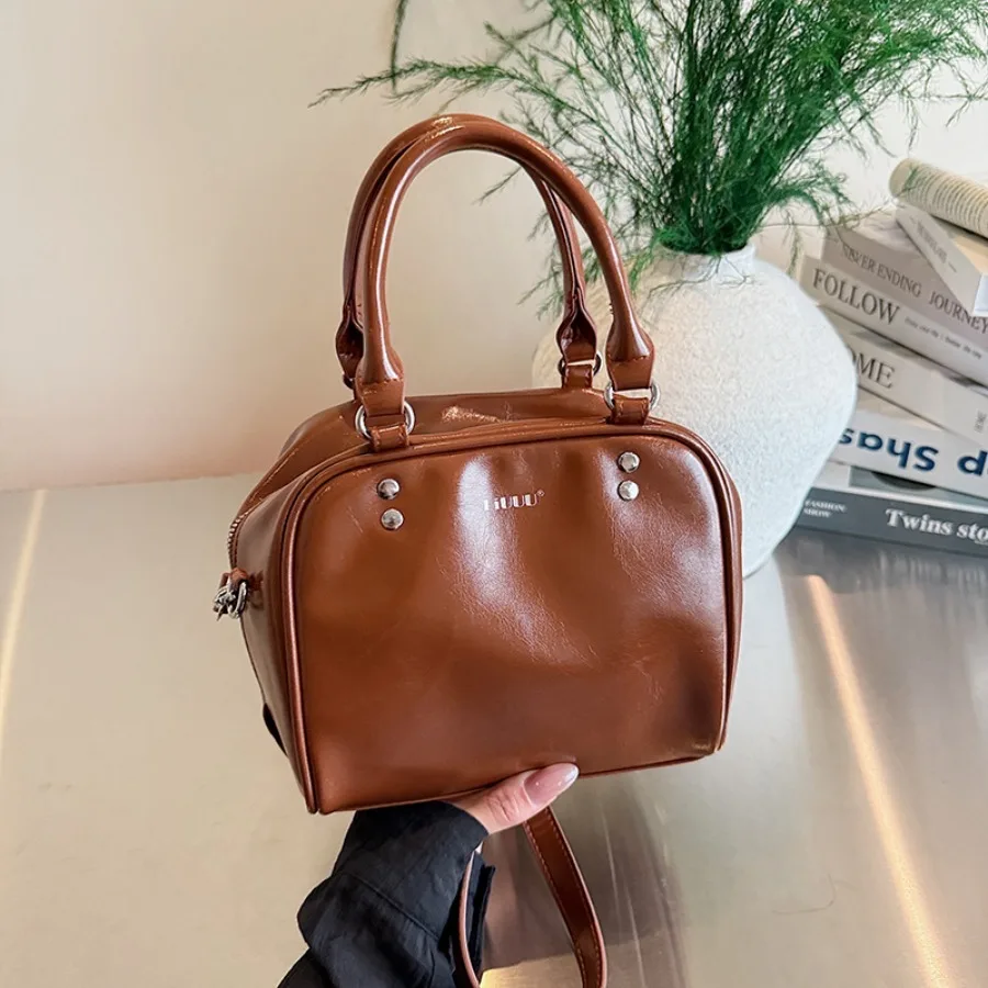 

2025 Fall/Winter New Arrival Premium Handbag Vintage Pillow Bag for Women Versatile Shoulder Bag Commuter Crossbody